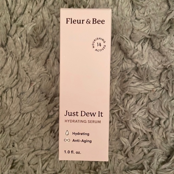 fleur & bee Other - Fleur & Bee Just Dew It Serum